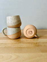 Load image into Gallery viewer, Handmade Criss-Cross Espresso Mug/Tea Cup: Buff mint
