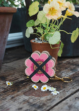 Load image into Gallery viewer, Keyring Flower Press - Pinks & Blues (US landed)