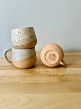 Load image into Gallery viewer, Handmade Criss-Cross Espresso Mug/Tea Cup: Buff mint

