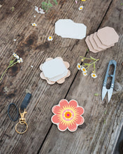 Load image into Gallery viewer, Keyring Flower Press - Oranges &amp; Pinks (US landed)
