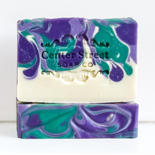 Load image into Gallery viewer, Fresh Lilac Spring Handmade Soap Bar - 4oz
