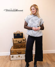 Load image into Gallery viewer, Crinkle Pant Black FALL: Black / Large
